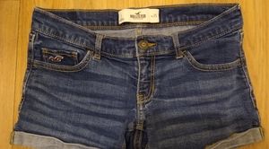 📦SOLD!!!!!📦Hollister Size 1 Low-Rise Shorts